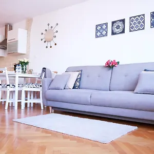  Apartament Cozy And Great Location By Cooee Polska